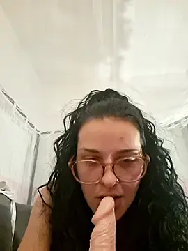 KitKatQueen  live sex cam