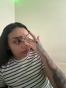CharmingMaddie  live sex cam