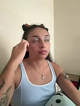 CharmingMaddie  live sex cam