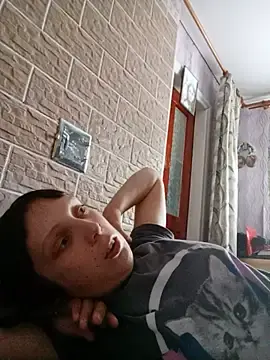 Ponka2011  live sex cam