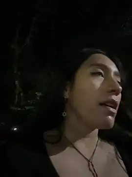 Ravelyn_Outdoors  live sex cam