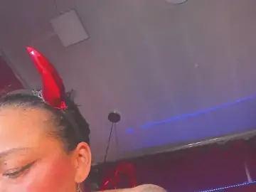 Taylor-hardcore  live sex cam