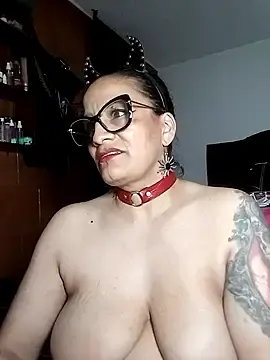 Taylor-hardcore  live sex cam