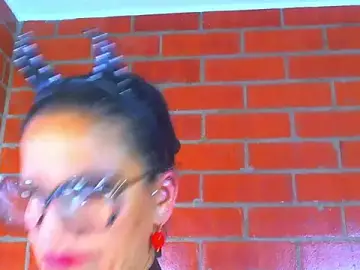 Taylor-hardcore  live sex cam
