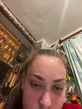 Wildshatenka  live sex cam