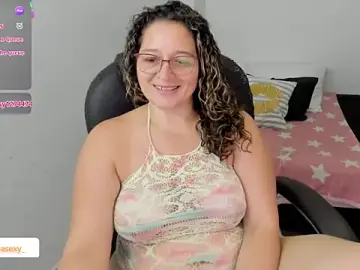 Alejandra_milf_  live sex cam