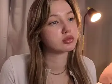 Bonnyfloweer  live sex cam