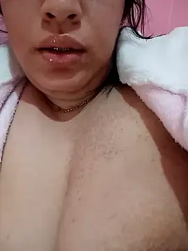 Kamilia_sexyy  live sex cam