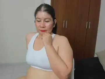 KiraGeiner  live sex cam