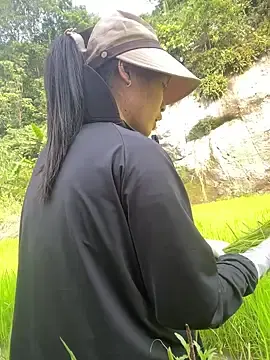 Ba0nhi20  live sex cam