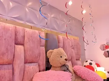 Charlotte_Ice1  live sex cam