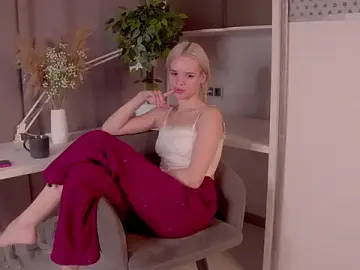 MaryTrifone  live sex cam