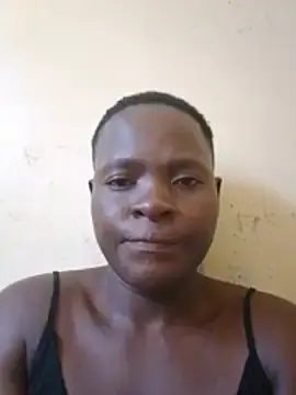 BUBBLY-QWEEN  live sex cam