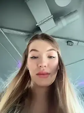 Dreamy_Mia  live sex cam