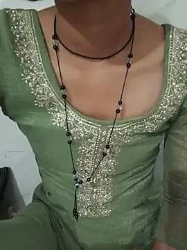Hot_Riya_999  live sex cam