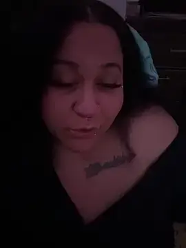 Juicyjordie  live sex cam