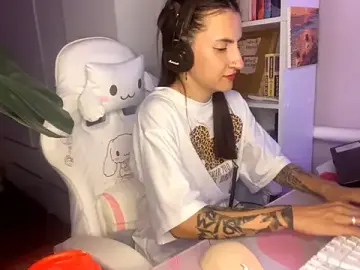 Monica_Cutersseys  live sex cam