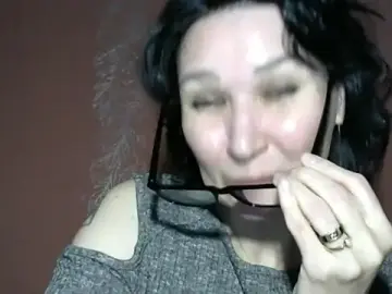 PrettyAndWild  live sex cam