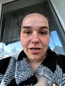 Spicy_Lizz27  live sex cam