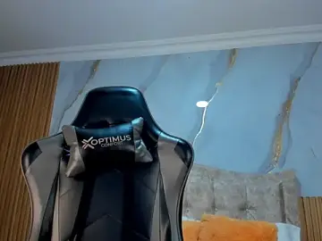 Mia_18v  live sex cam