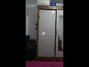Deliciaputinha  live sex cam