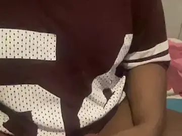 EbonyTheBrattt  live sex cam