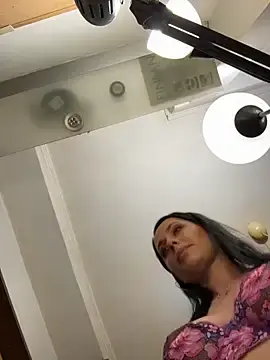 Hotmomcheckk_  live sex cam