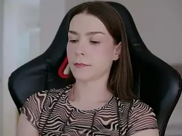 WowHelloAlice  live sex cam