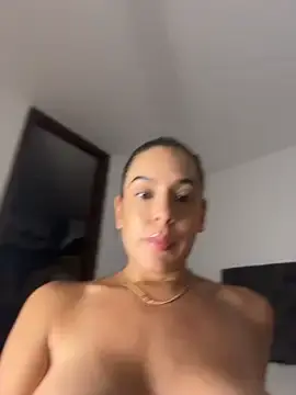 Kamivolkano  live sex cam