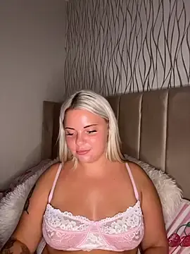 Lucy_Love_x  live sex cam