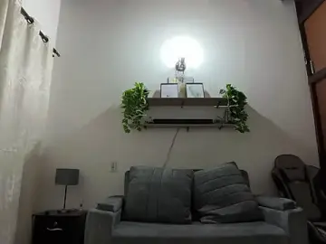 Paulah_x  live sex cam