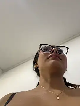 Amira_cute2  live sex cam