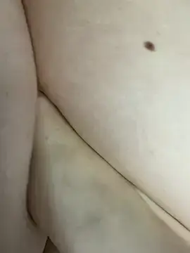 Hornymilfgirl  live sex cam
