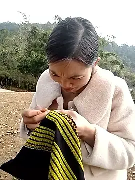 Ngan-cute  live sex cam