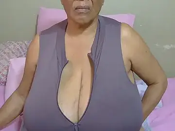 DairyQueen2  live sex cam