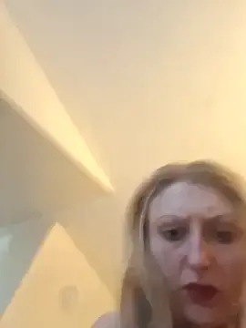PoppyRoseX  live sex cam
