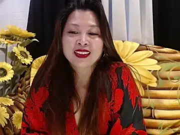 UrSweetClassyPinay  live sex cam
