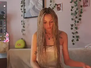 Norakisses  live sex cam