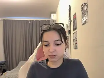 KateMiragee  live sex cam