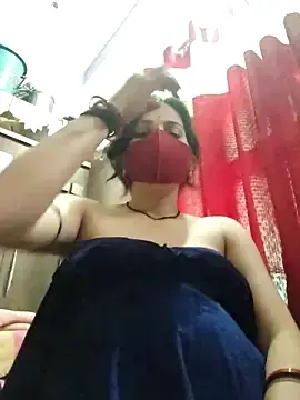 Maahi-Queen  live sex cam