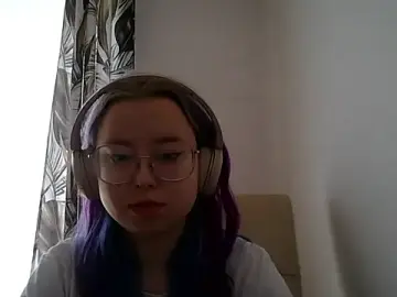 MaddieTeen  live sex cam