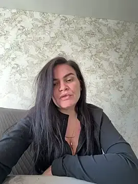Sierra-XOX  live sex cam