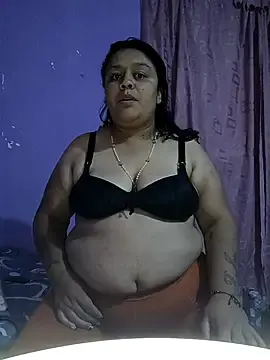 Cloe-bigass  live sex cam