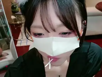 Mami-pokoch  live sex cam