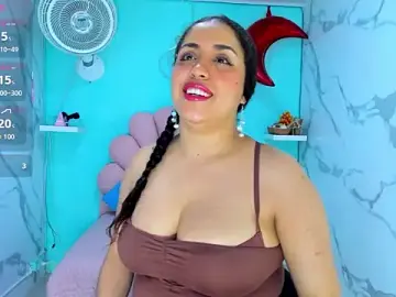 Cristal_horny19  live sex cam