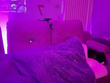 Ojitos_as  live sex cam