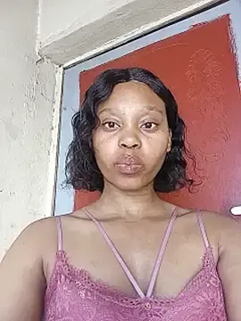 EbonyJuicyAss  live sex cam