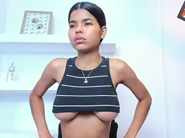 IsabellaMonet  live sex cam