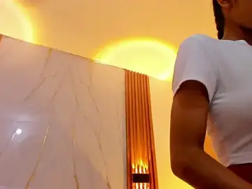 IsabellaMonet  live sex cam