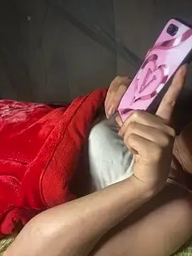 Linda-babyy  live sex cam